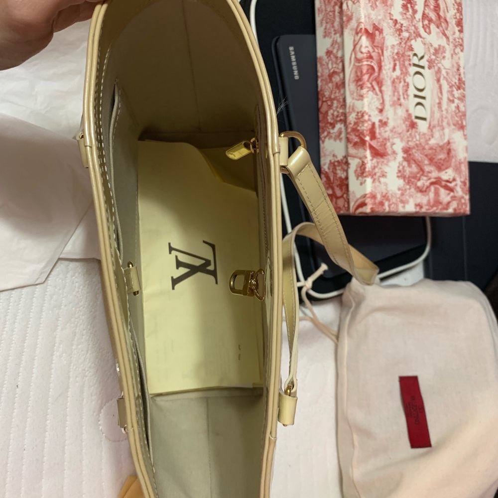 Handbag
